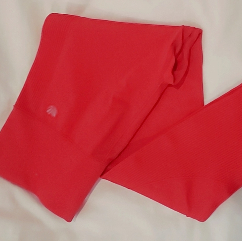 Never worn Women's red workout leggings